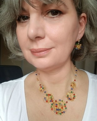 Colier colorat-sarma gilt, margele de sticla fatetata