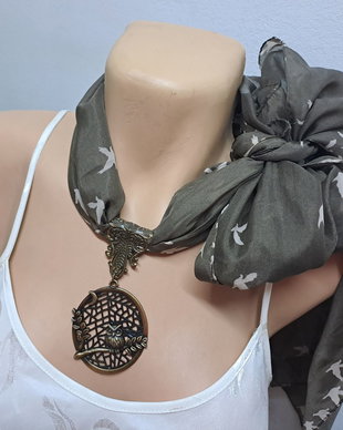 Eșarfă colier