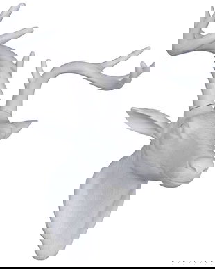 Cap de cerb alb din rasini