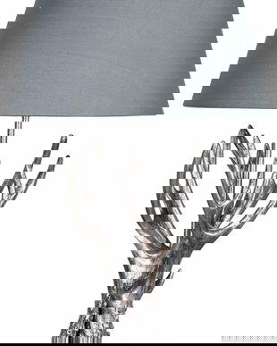 Lampa de masa argintie cu niste coarne de cerb