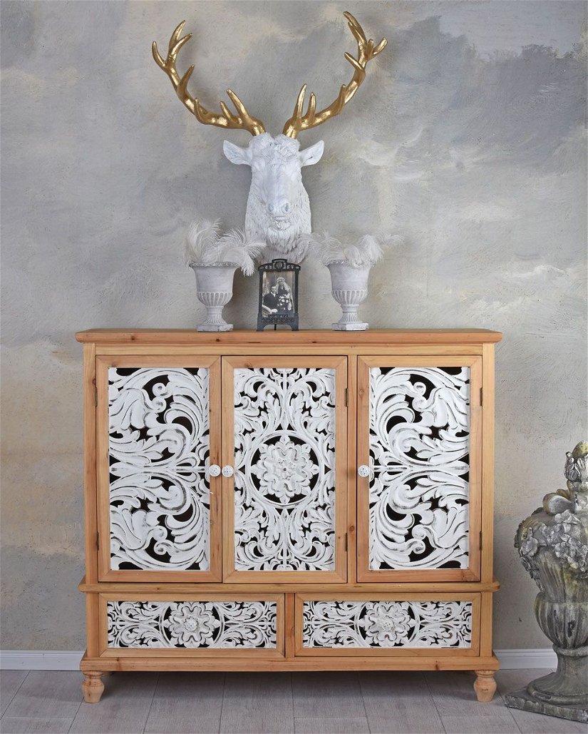 Cabinet Boho Style din lemn masiv natur cu decoratiuni albe