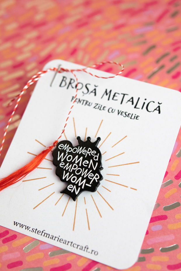 Brosa metalica Empowered women