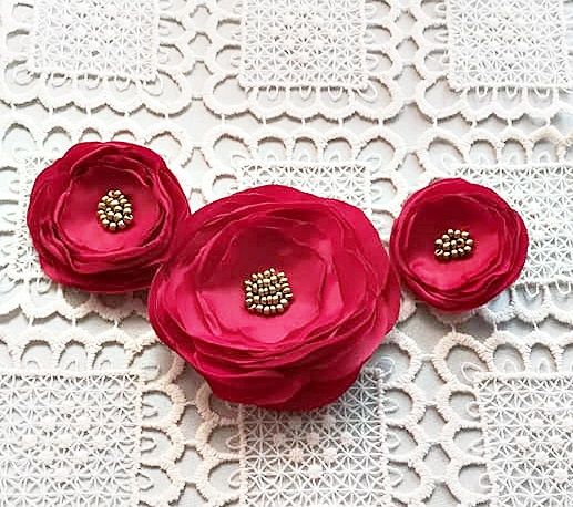 set brose flori rosii de matase