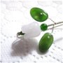 Broșă ghiocel din argint, jad alb și verde