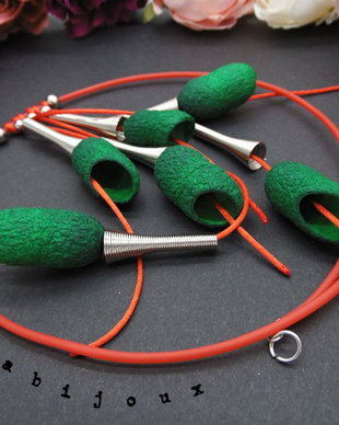 Colier handmade statement unicat - coconi de matase -verde(cod773)