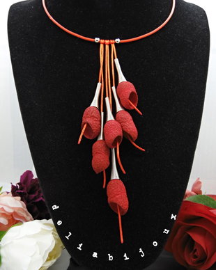 Colier handmade statement unicat - coconi de matase- grena(cod774)