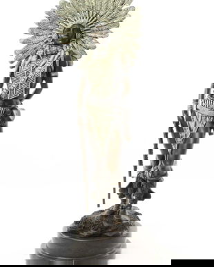 Indianca cu pene- statueta din bronz pe un soclu din marmura