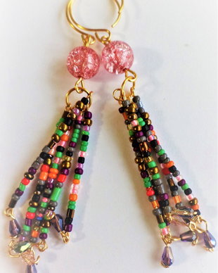 Cercei handmade din sarma,cristale tip swarovski,margele de nisip si cristale de gheata- colors