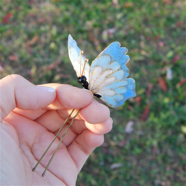Ac de par fluture albastru