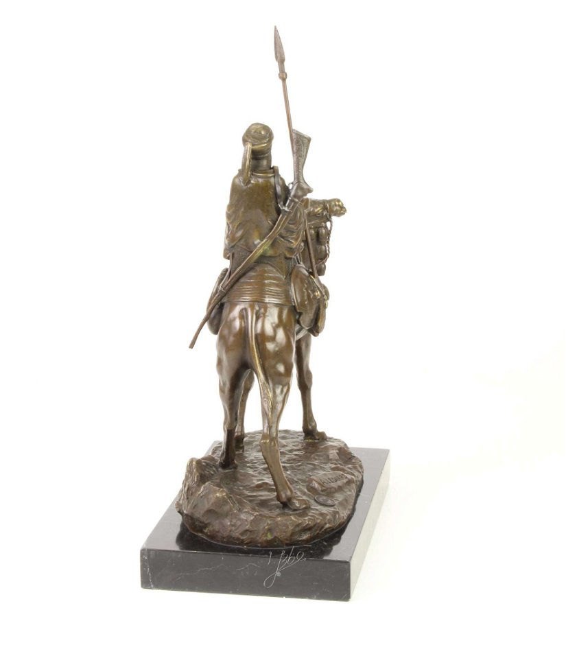 Arab cu dromader - statueta din bronz pe soclu din marmura