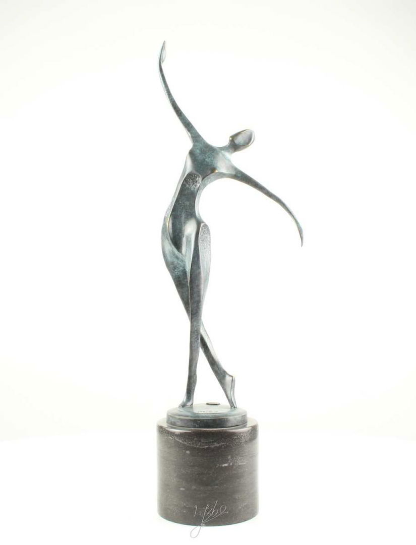 Dansatoare moderna- statueta din bronz pe soclu din marmura