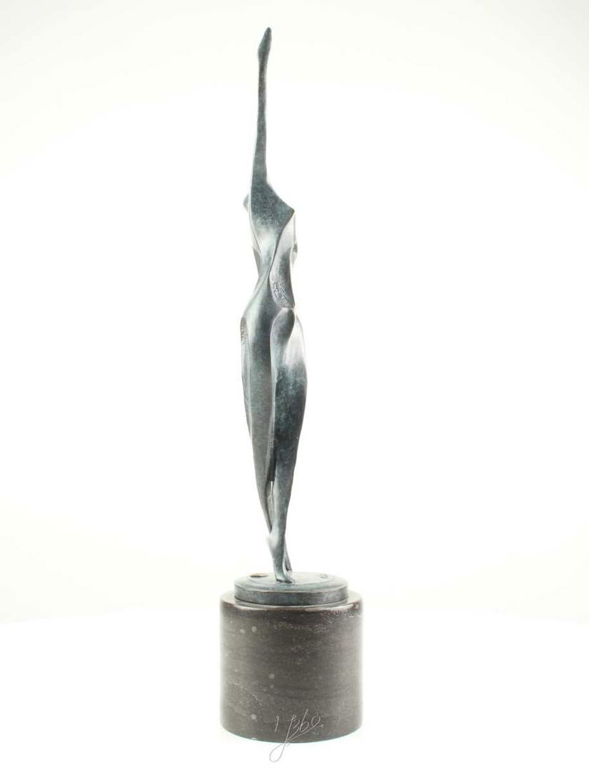 Dansatoare moderna- statueta din bronz pe soclu din marmura