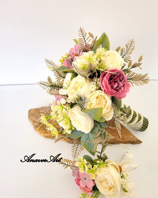 Buchet de mireasa cu cocarda mire