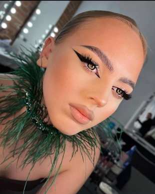 Colier/choker verde cu cristale, margele si pene