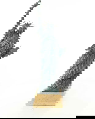 Statuia Libertatii - statueta din bronz