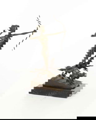 Zeita Diana cu cainii - statueta din bronz pe soclu din marmura