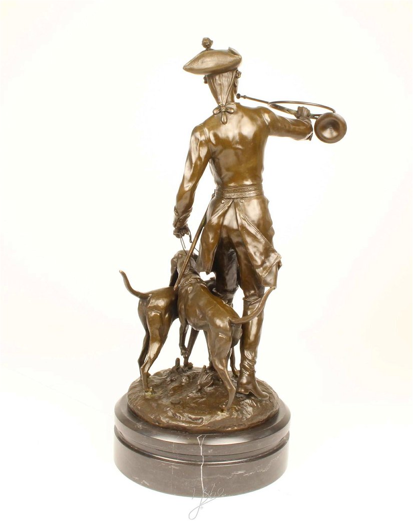 Louis XV- lea cu ogarul-statueta din bronz pe un soclu din marmura