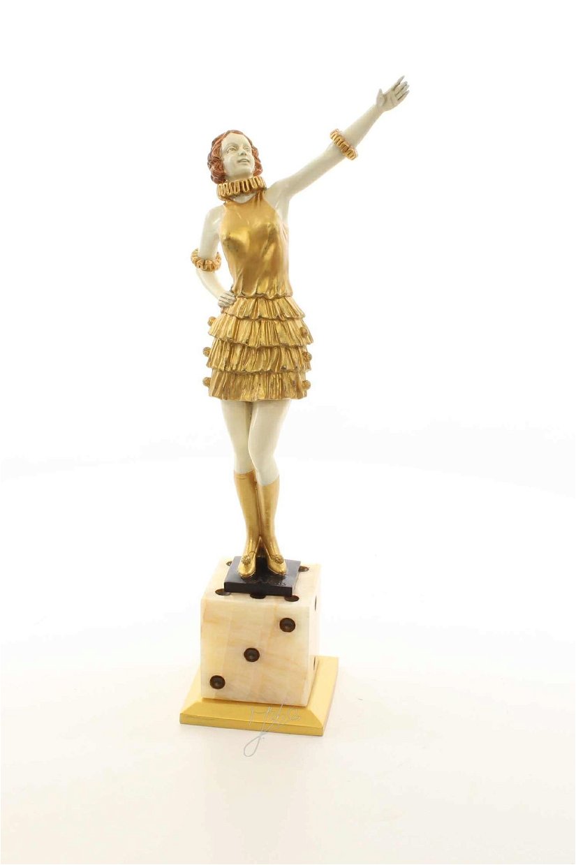 Statueta Art Deco din bronz cu o dansatoare, vopsita alb cu auriu