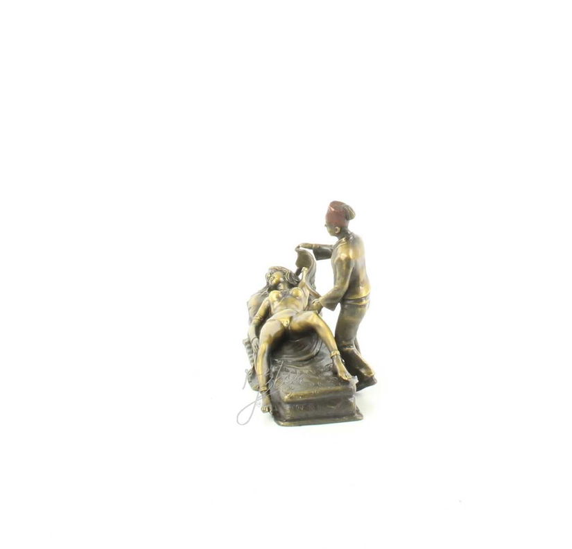 Femeia si turcul- statueta din bronz pictat