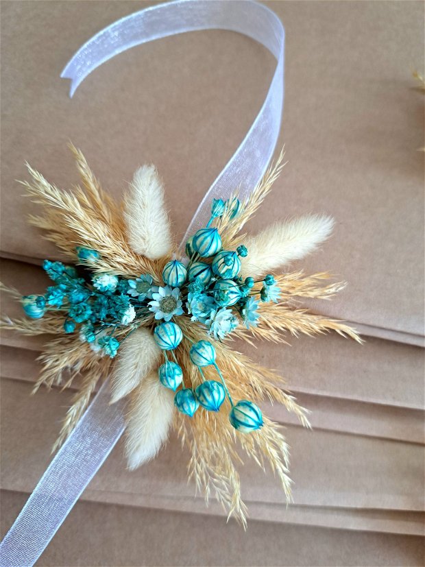 Cocarde nuntă / Brățări domnișoare onoare-flori naturale uscate și criogenate,  Bej Albastru Turquoise