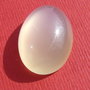 Cabochon agata alb-galbuie aprox 25x18x9 mm