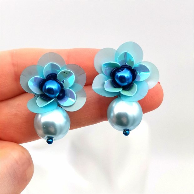 Cercei - Blue Pearl Flowers