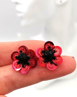 Rezervat Cercei -Red Precious Flowers