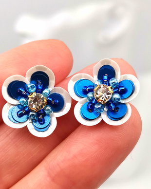 Rezervat Cercei - Blue Little Precious Flowers