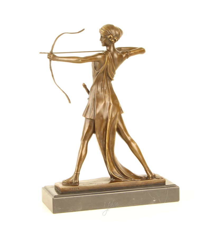 Zeita Diana - statueta din bronz pe soclu din marmura