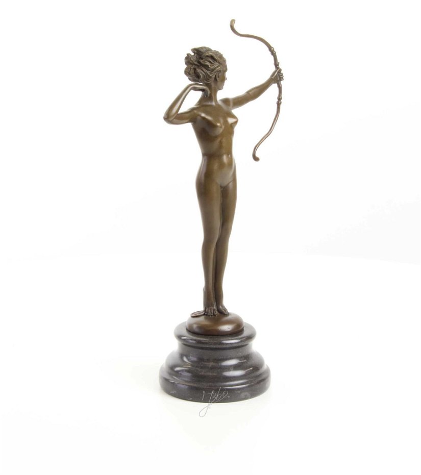 Zeita Diana - statueta din bronz pe soclu din marmura