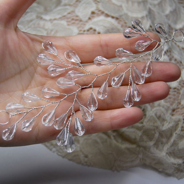 Accesoriu de par cu cristale transparente