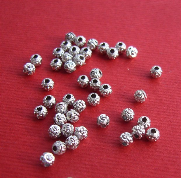 Margica stardust gravata de aprox 3 mm din argint .925 rodiat