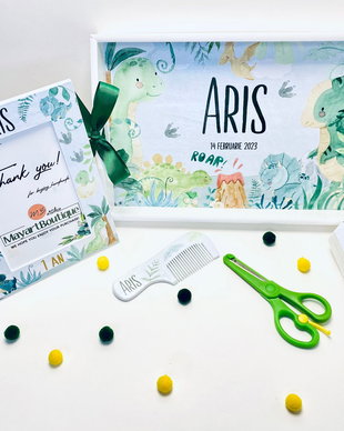 Set aniversar personalizat 1 anisor - Dino Boy - Tavita mot si accesorii