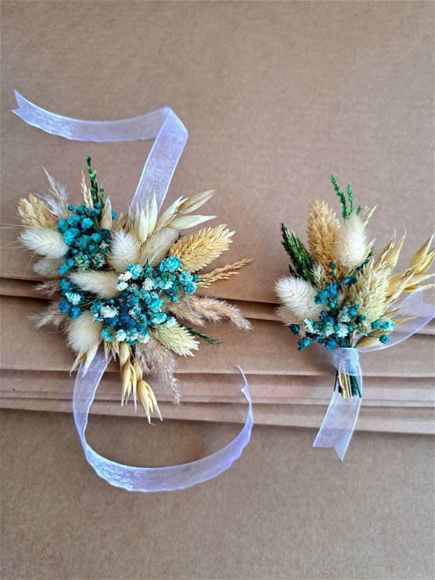 Cocarde nuntă/ Brățări domnișoare onoare-flori naturale uscate și criogenate,  Bej Albastru Turquoise