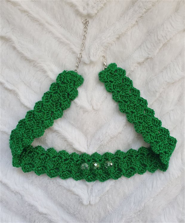 Choker verde crosetat, Colier handmade dantelat