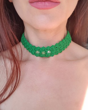 Choker verde crosetat, Colier handmade dantelat