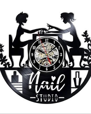 SALON MANICHIURA-ceas de perete (personalizabil)