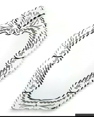 Oglinda venetiana din cristal cu o forma deosebita