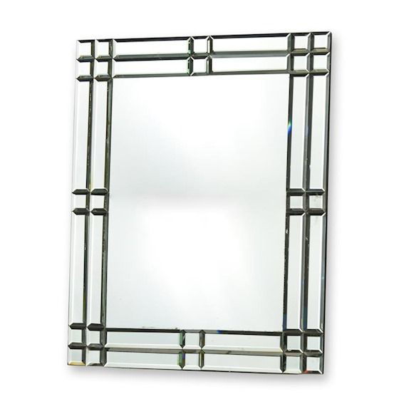 Oglinda venetiana din cristal cu un model deosebit