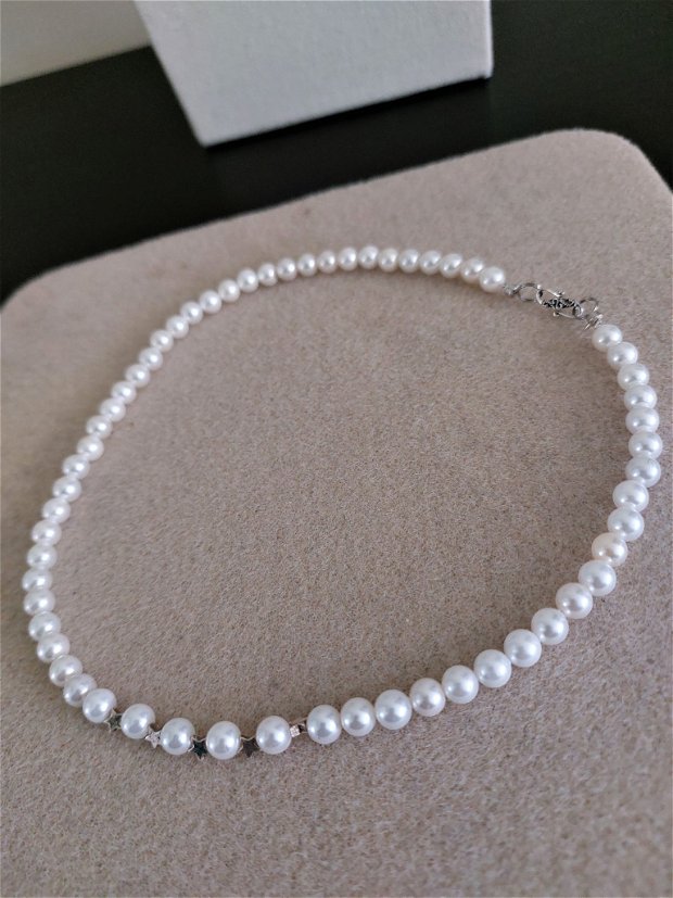 colier perle albe cu stelute argint 925 cutiuță bijuterii  gratuit