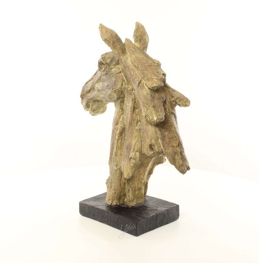 Cap de cal - statueta din rasini
