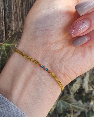 Bratara mustar foarte subtire si delicata, Bratara macrame