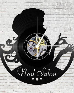 SALON MANICHIURA-ceas de perete