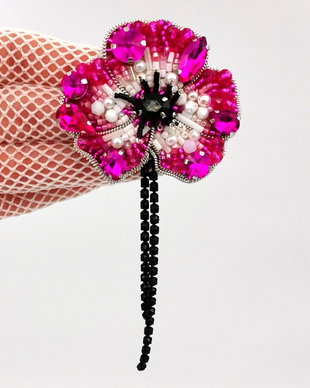 Rezervat Broșă - Magenta Flower
