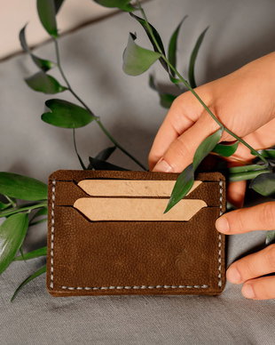 Portofel AD18 din piele naturala reciclata, slim, personalizat prin gravura