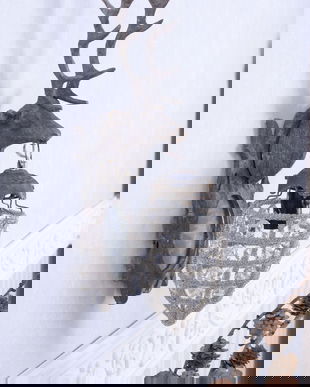 Aplica din alama masiva antichizata cu un cerb