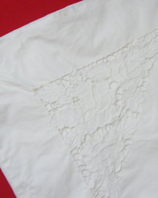 Husa perna broderie decupata
