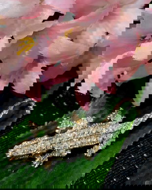 Broșe diverse  lichidare stoc cod 13