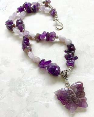 Colier Fluture ametist lavanda & ametist chevron