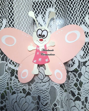 Decoratiune fluturas